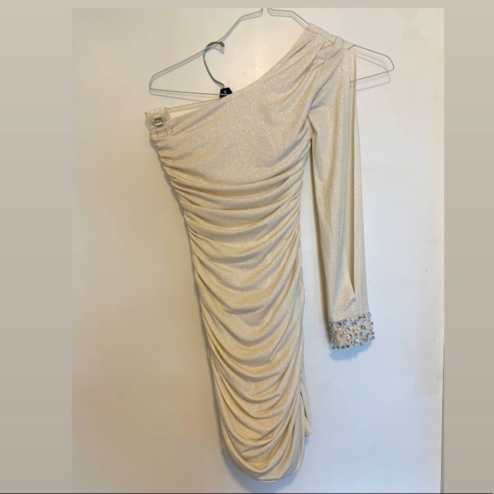 One-shoulder ruched mini dress